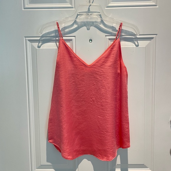 Express Coral Tank Top XS V-cut Spaghetti Strap Cami Downtown Pink Satin - Picture 1 of 10